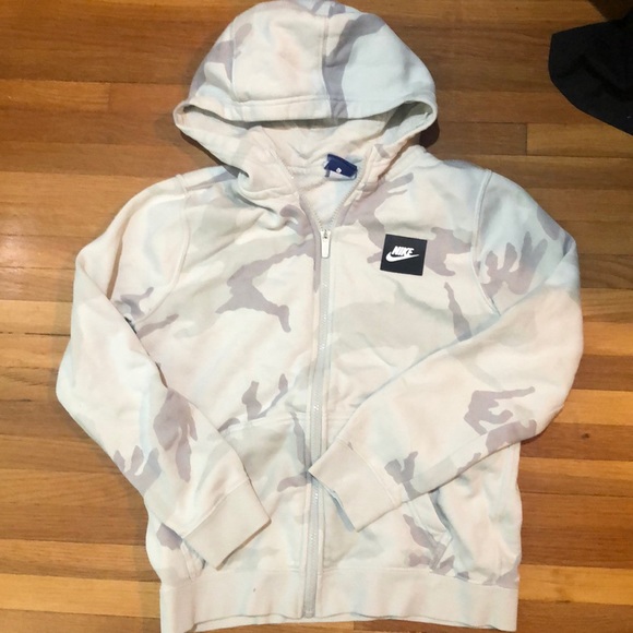 nike hoodie no photos